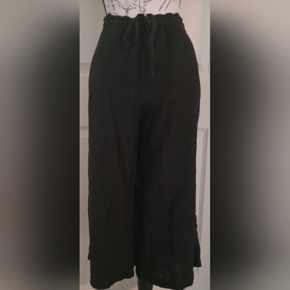 5$25 NWT Time and Tru Crop Black Wide Leg Pants Size M 8-10
